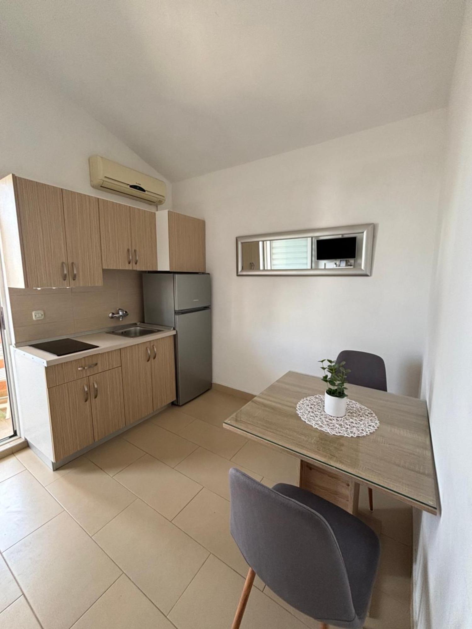Apartments Lolo Privlaka  Zewnętrze zdjęcie